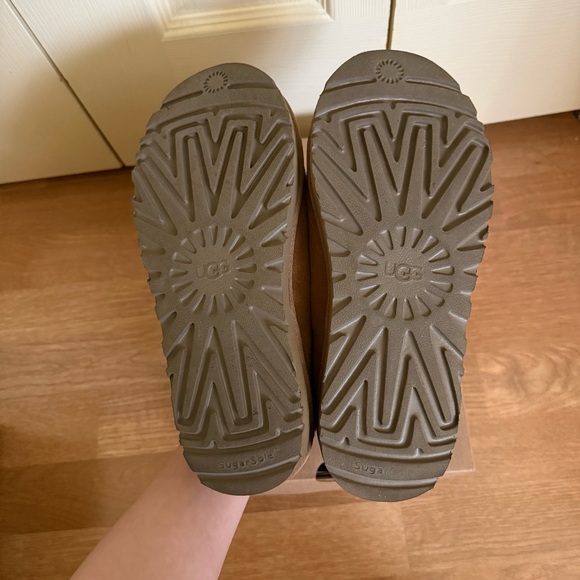 UGG Tasman Suede Slippers - Picture 8 of 10